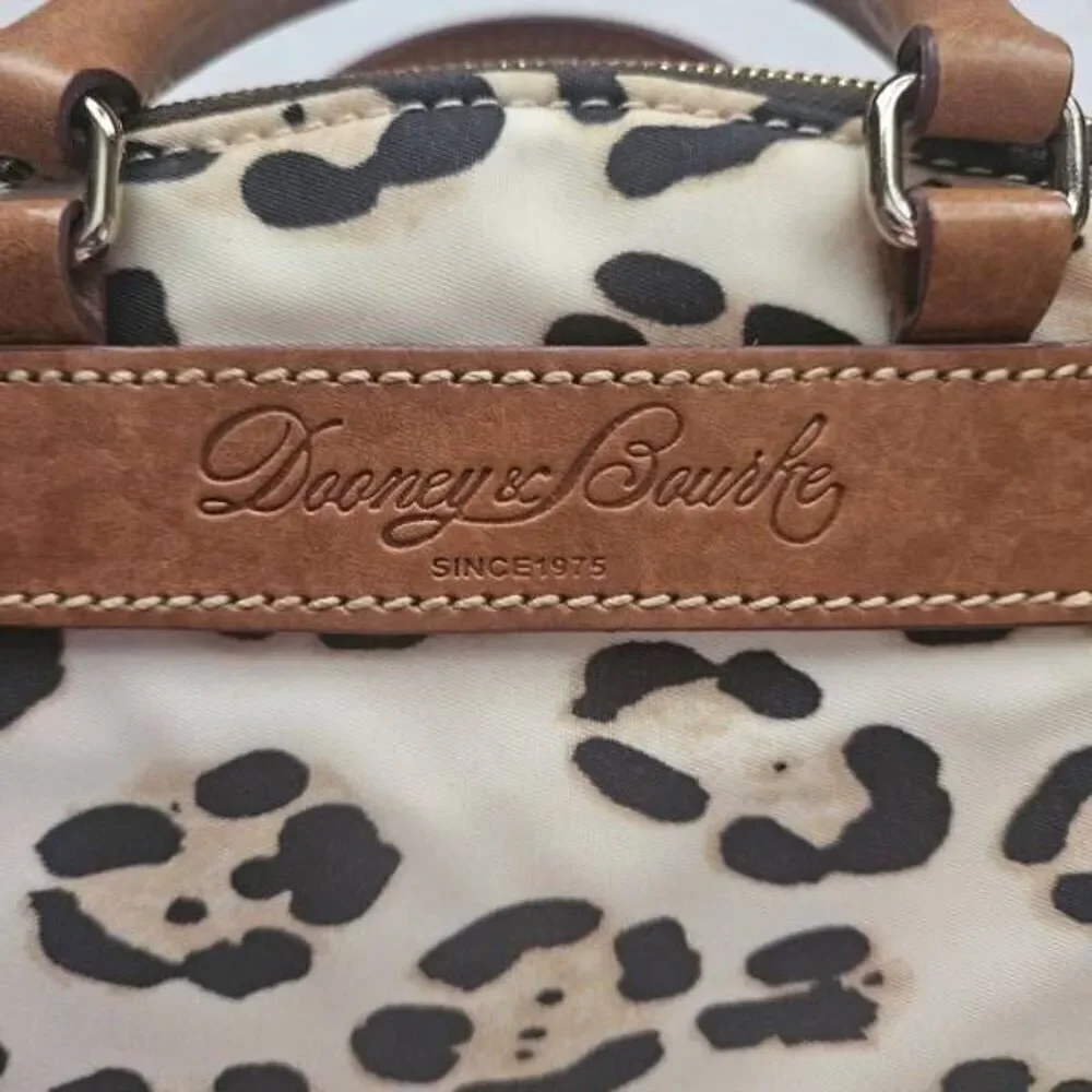 DOONEY AND BOURKE‎ SMALL CROSSBODY SATCHEL